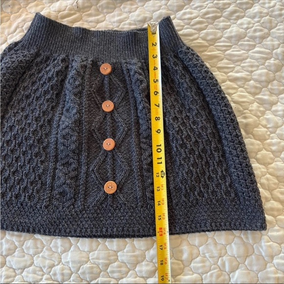 Aran Women’s 100% Merino Wool Grey Mini Skirt Button Down Twee Old Money - Picture 4 of 5
